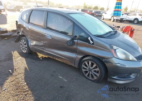 2013 Honda Fit Sport из США, поврежденный, VIN JHMGE8H52DC024933